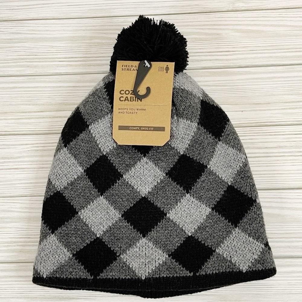 Field & Stream Cozy Cabin Gray and Black Plaid Knit Beanie Hat NWT